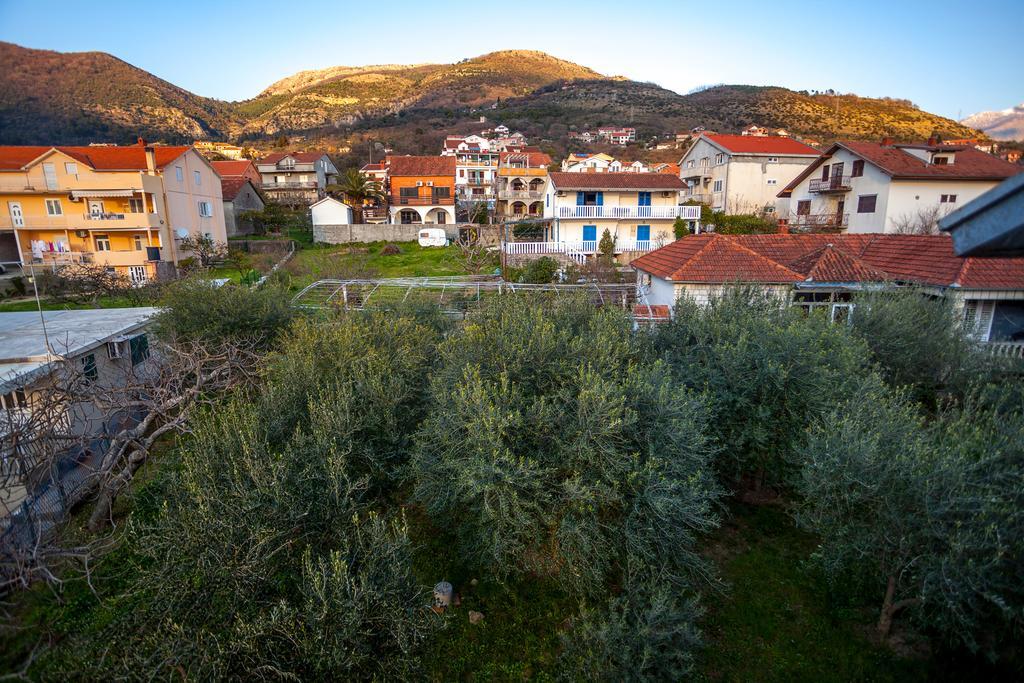 Apartments Marko Tivat Exterior foto