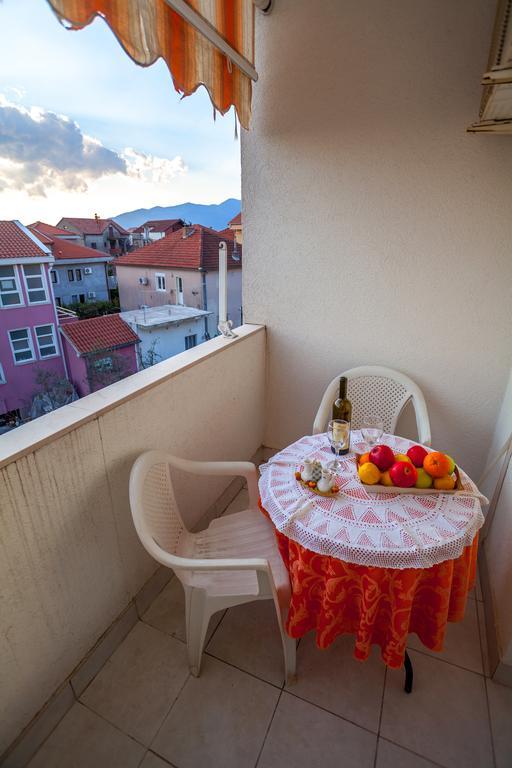Apartments Marko Tivat Exterior foto